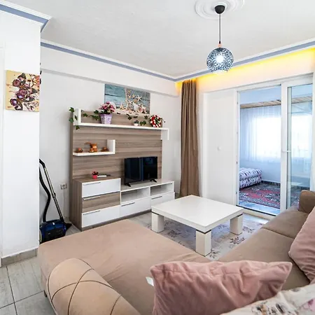 Fully Furnished Flat With Garden In 아파트 *